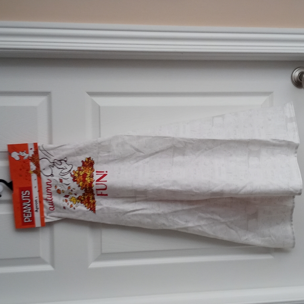 Snoopy autumn apron